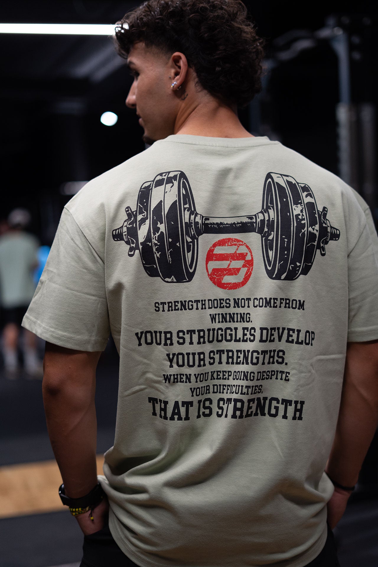 CAMISETA OVERSIZE THAT IS STRENGTH HOMBRE